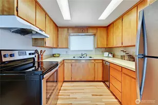 1021 Shore Dr, Bremerton, WA 98310 - Photo 18