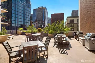 2100 3rd Ave, Seattle, WA 98121 - Photo 30