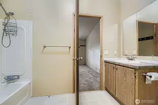 733 8th St NE, Auburn, WA 98002 - Photo 12