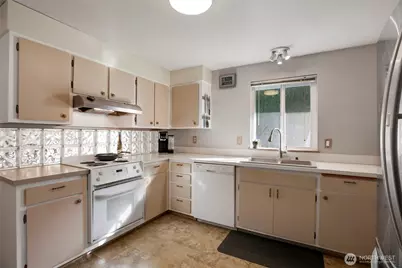 11607 212th Avenue E, Sumner, WA 98391 - Photo 14