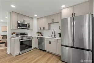 9733 Evanston Ave N, Seattle, WA 98103 - Photo 8