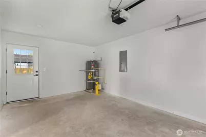 9735 Evanston Avenue N, Seattle, WA 98103 - Photo 16