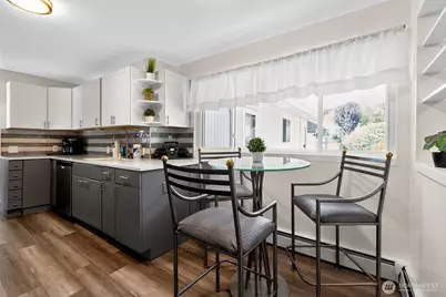 12828 78th Avenue S, Seattle, WA 98178 - Photo 16