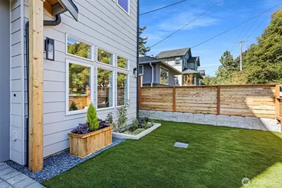 8007 25th Avenue NW, Seattle, WA 98117 - Photo 4