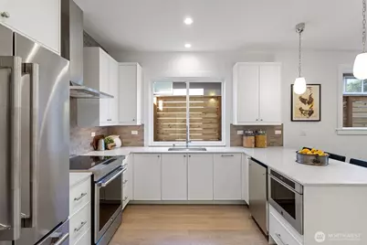 8007 25th Avenue NW, Seattle, WA 98117 - Photo 16