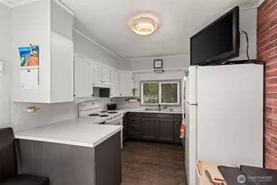 1206 W 4th Street, South Bend, WA 98586 - Photo 8