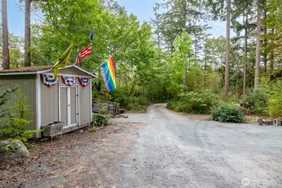 159 E Crescent Harbor Road, Oak Harbor, WA 98277 - Photo 32