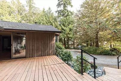 311 Willapa Place, La Conner, WA 98257 - Photo 4