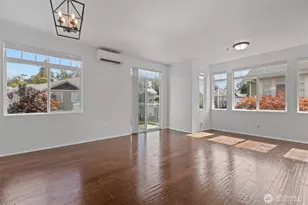 535 241st Ln SE, Sammamish, WA 98074 - Photo 6