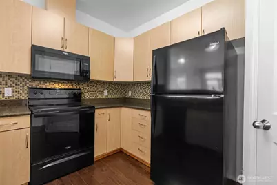 535 241st Lane SE, Sammamish, WA 98074 - Photo 12