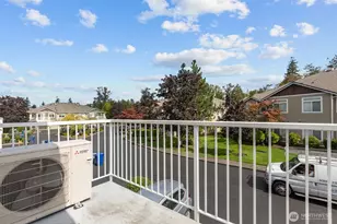 535 241st Ln SE, Sammamish, WA 98074 - Photo 32