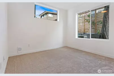 3442 B NW 65th Street, Seattle, WA 98117 - Photo 16