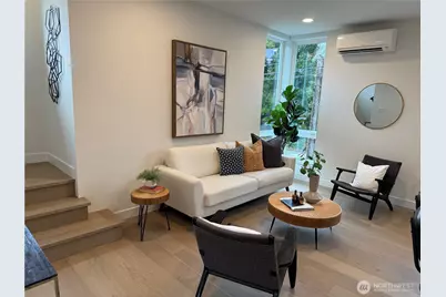 2667 51st Avenue SW, Seattle, WA 98116 - Photo 2