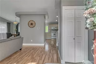 21646 SE 239th Pl, Maple Valley, WA 98038 - Photo 2