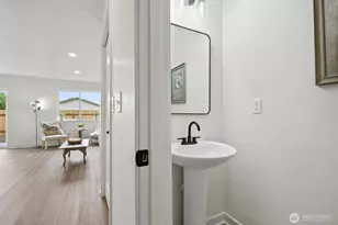 709 S 9th Ave, Kelso, WA 98626 - Photo 4