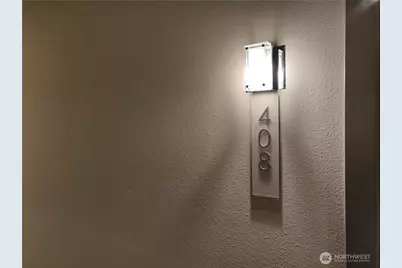 4547 8th Avenue NE #408, Seattle, WA 98105 - Photo 12