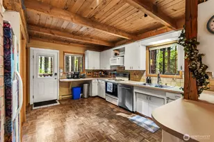 60 N Mount Rose Pl, Hoodsport, WA 98548 - Photo 2