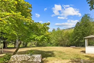 831 Pine Glen Dr, Easton, WA 98925 - Photo 2