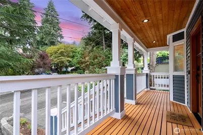 1528 NE 97th St, Seattle, WA 98115 - Photo 2