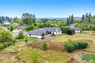 1707 SW 25th Cir, Battle Ground, WA 98604 - Photo 2
