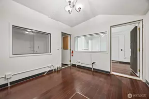 575 Mt Logan Dr SW, Issaquah, WA 98027 - Photo 34