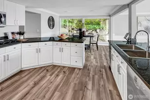 8001 Talbot Rd, Edmonds, WA 98026 - Photo 12