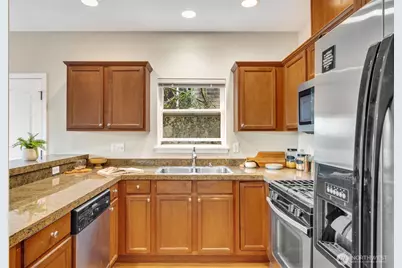 3112 SW Avalon Way #302, Seattle, WA 98126 - Photo 8