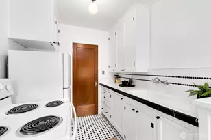 220 W Olympic Pl, Seattle, WA 98119 - Photo 8