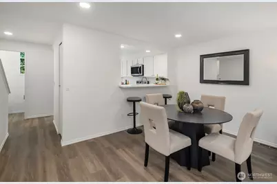 10215 NE 129th Lane, Kirkland, WA 98034 - Photo 16