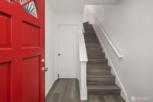 10215 NE 129th Ln, Kirkland, WA 98034 - Photo 4