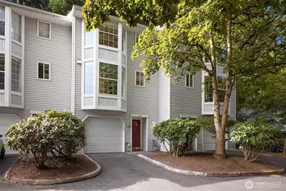 10215 NE 129th Lane, Kirkland, WA 98034 - Photo 2