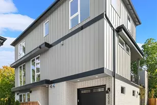 2030 NE 123rd St, Seattle, WA 98125 - Photo 2