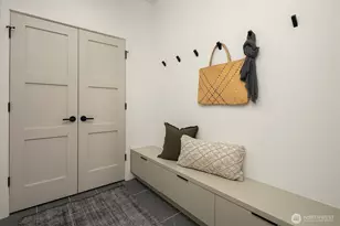 2030 NE 123rd St, Seattle, WA 98125 - Photo 8