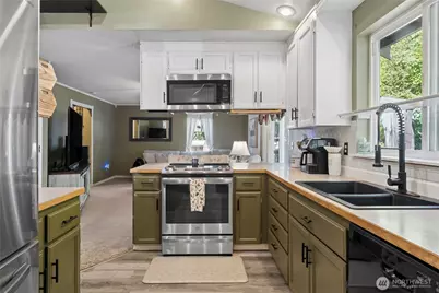 8728 203rd Street E, Spanaway, WA 98387 - Photo 14