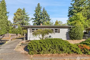 2202 NE 9th Pl, Renton, WA 98056 - Photo 2