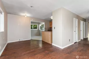 2202 NE 9th Pl, Renton, WA 98056 - Photo 10