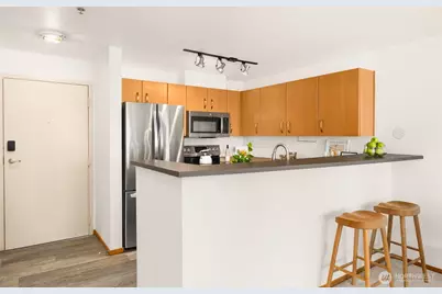 4020 Aurora Avenue N #411, Seattle, WA 98103 - Photo 12