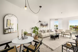 4020 Aurora Ave N, Seattle, WA 98103 - Photo 2