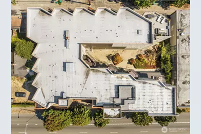 4020 Aurora Avenue N #411, Seattle, WA 98103 - Photo 32