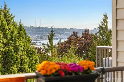 4020 Aurora Avenue N #411, Seattle, WA 98103 - Photo 22