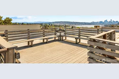 4020 Aurora Avenue N #411, Seattle, WA 98103 - Photo 26