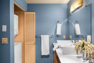 4020 Aurora Avenue N #411, Seattle, WA 98103 - Photo 20