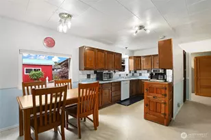 215 H St, Cosmopolis, WA 98537 - Photo 10