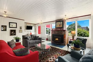 215 H St, Cosmopolis, WA 98537 - Photo 4