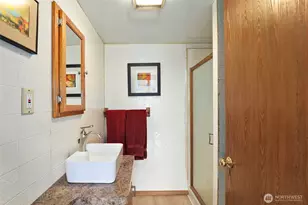 215 H St, Cosmopolis, WA 98537 - Photo 26