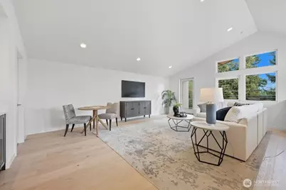 13047 39th Avenue NE #A, Seattle, WA 98125 - Photo 12