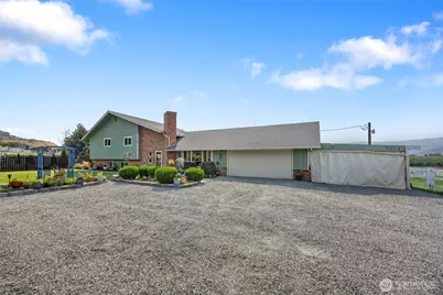 2716 8th Street NE, East Wenatchee, WA 98802 - Photo 2