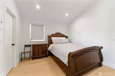 509 N 78th Street, Seattle, WA 98103 - Photo 32