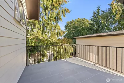 509 N 78th Street, Seattle, WA 98103 - Photo 24