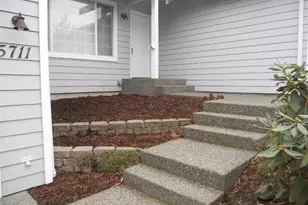 5711 10th Ave W, Everett, WA 98203 - Photo 2